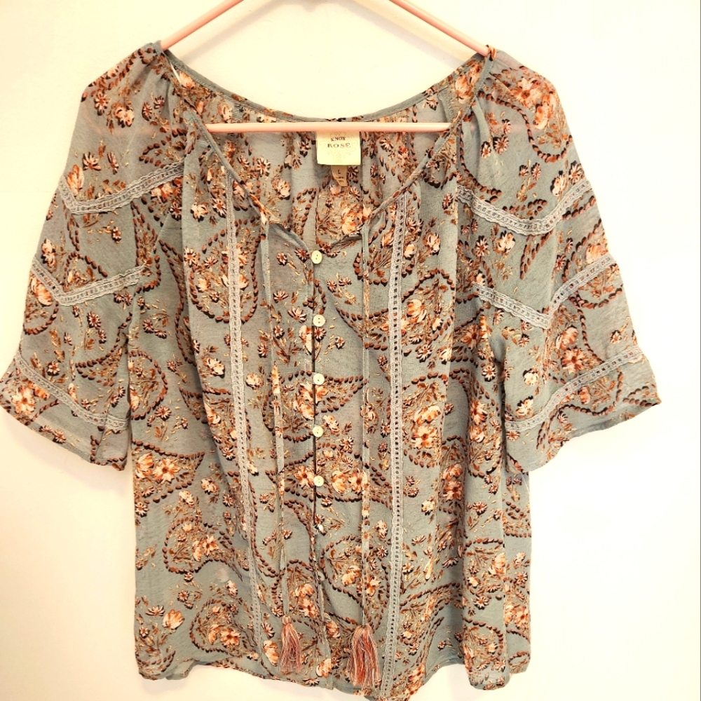 Button up short sleeve Sz L top